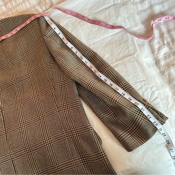 OSCAR DE LA RENTA Wool and Silk Houndstooth Tan Two Button Blazer Sport Coat 43R - Picture 11 of 16